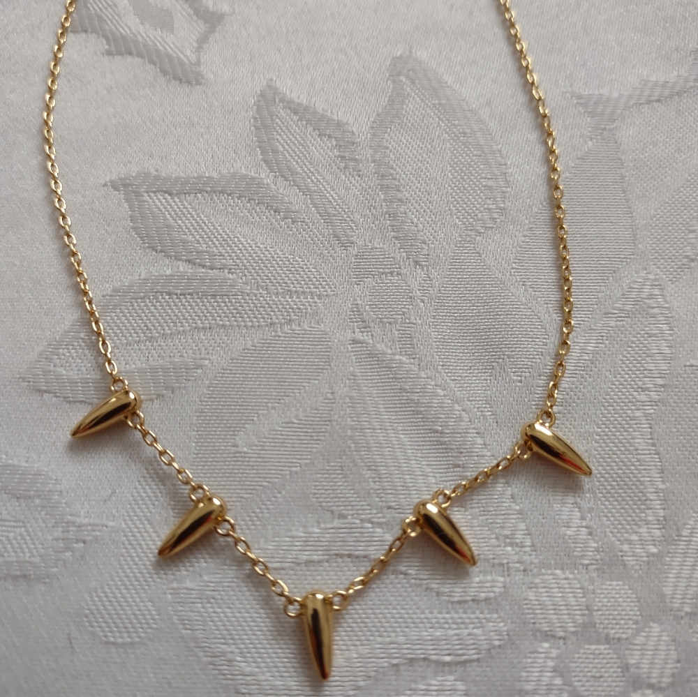 Stella & Dot gold tone spikes necklace